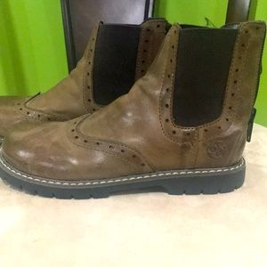 Old West brown leather booties